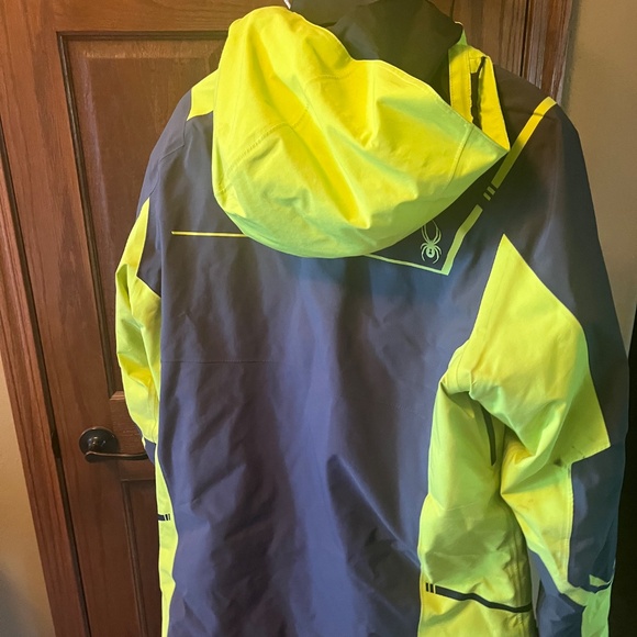Mens Spyder Ski Coat - Picture 2 of 3